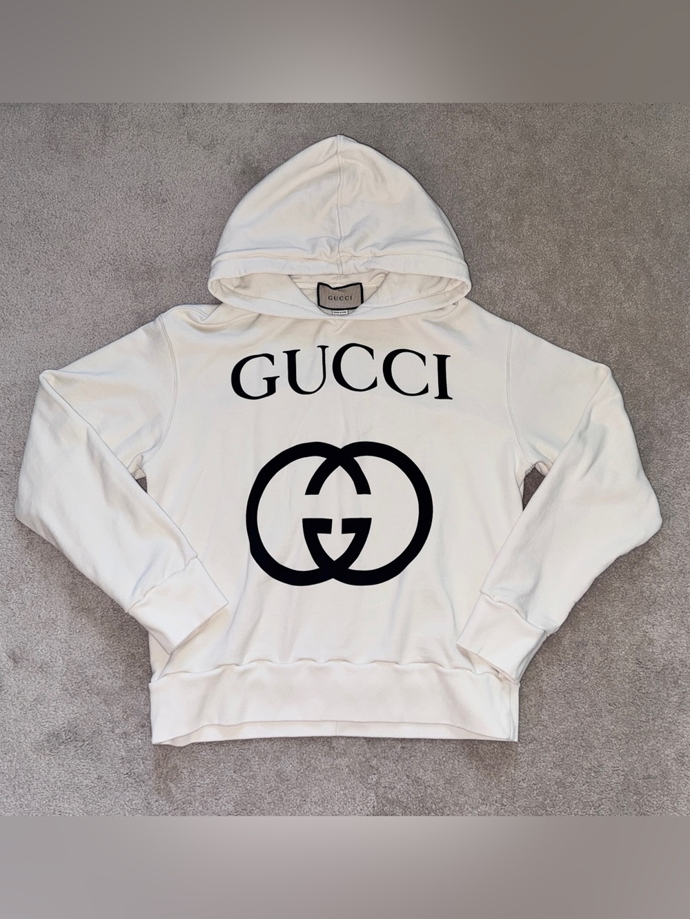 Gucci White Hoodie with Gucci and its logo on the front - Picture 2 of 10
